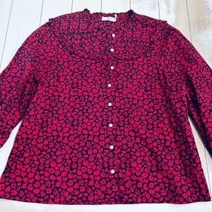 Vineyard Vines Wildflower pleated blouse